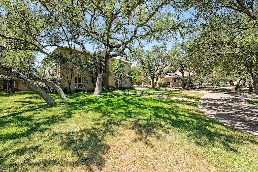 1207 Lakeway Drive , Lakeway, TX, 78734 | 5807259 | Realty Texas LLC
