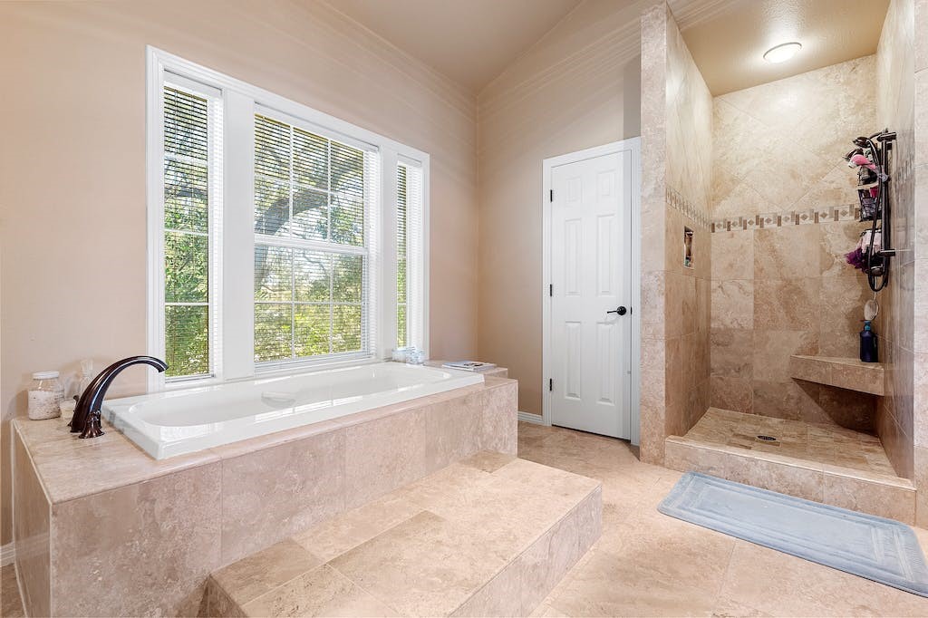 1207 Lakeway Drive , Lakeway, TX, 78734 | 5807259 | Realty Texas LLC