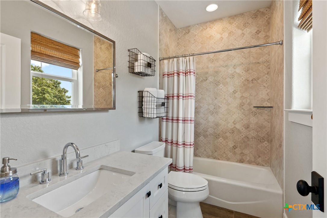 2454 McKinney Loop , Blanco, TX, 78606 | 545818 | Realty Texas LLC