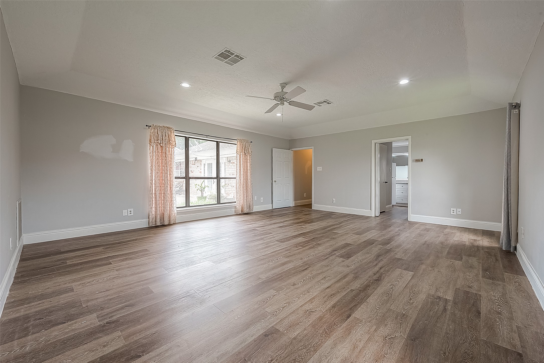 1327 Kelving Way , Wharton, TX, 77488 | 49161839 | Realty Texas LLC