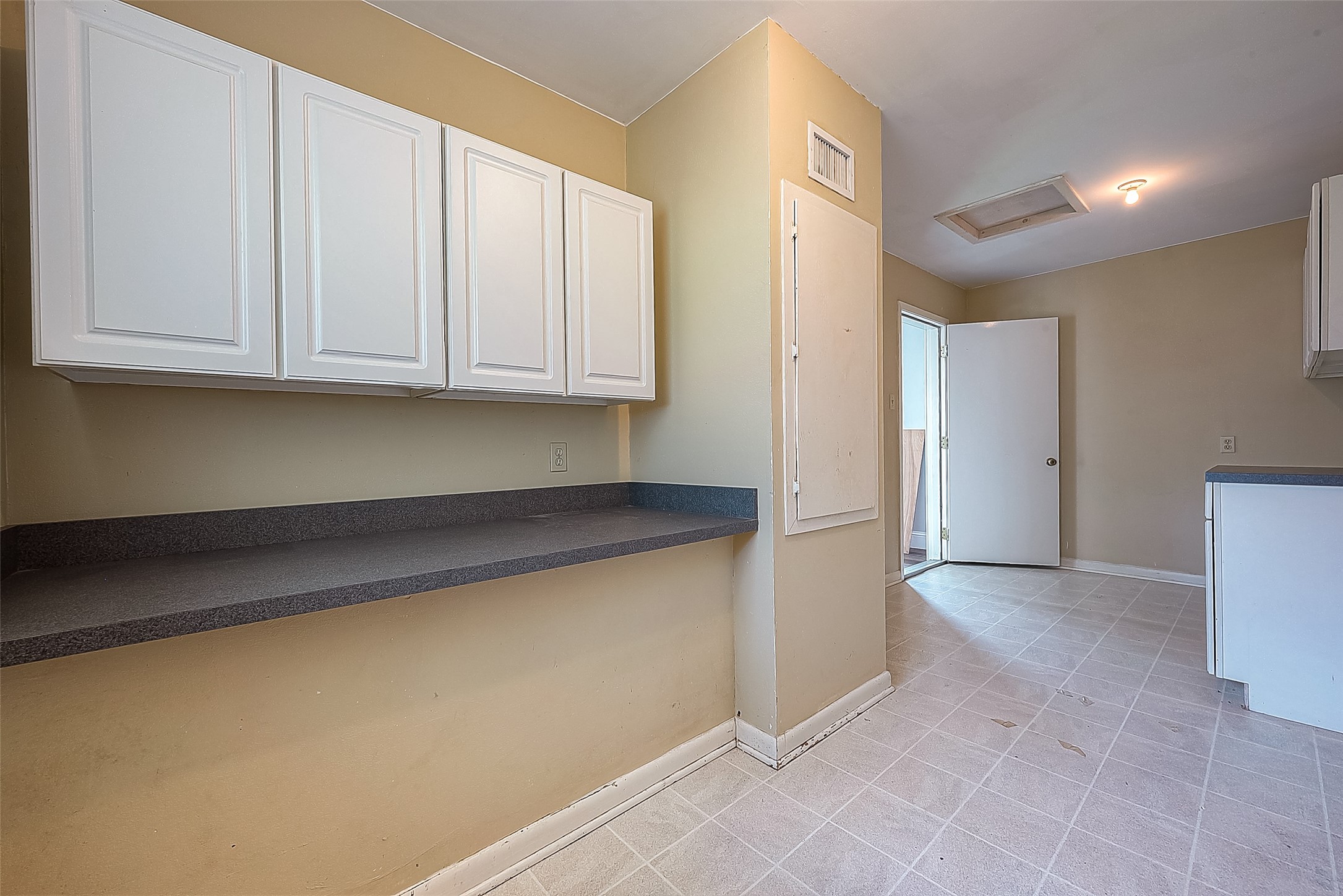 1327 Kelving Way , Wharton, TX, 77488 | 49161839 | Realty Texas LLC