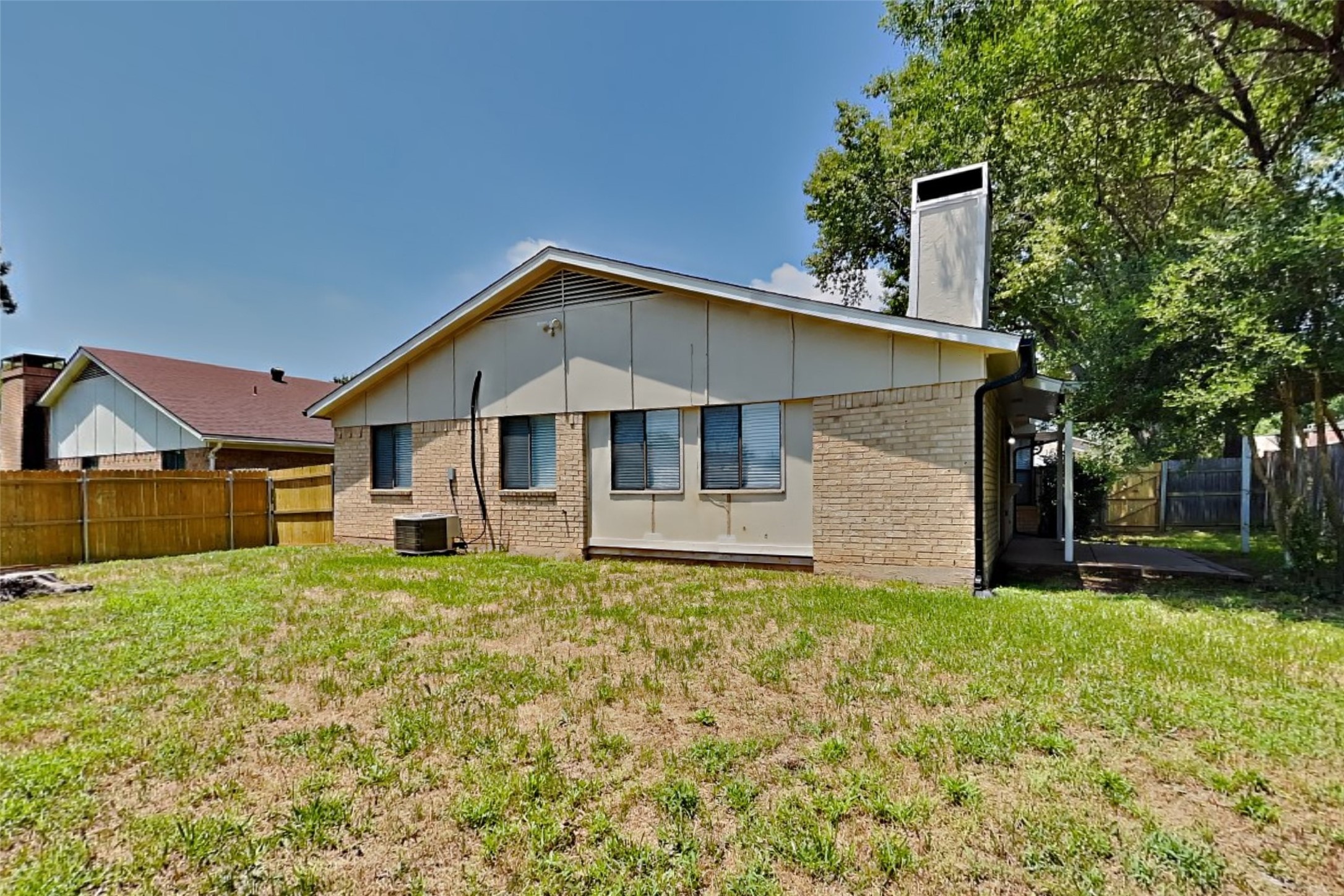 2920 Oakridge Drive , Bedford, TX, 76021 | 20631966 | Realty Texas LLC