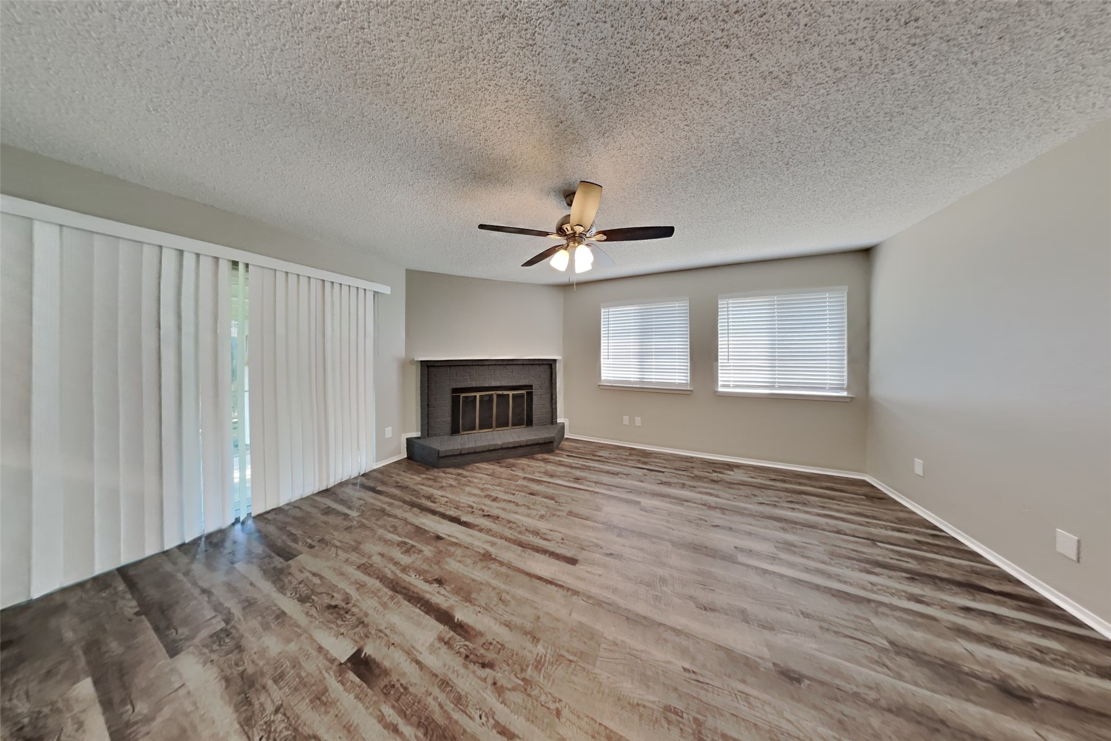2920 Oakridge Drive , Bedford, TX, 76021 | 20631966 | Realty Texas LLC