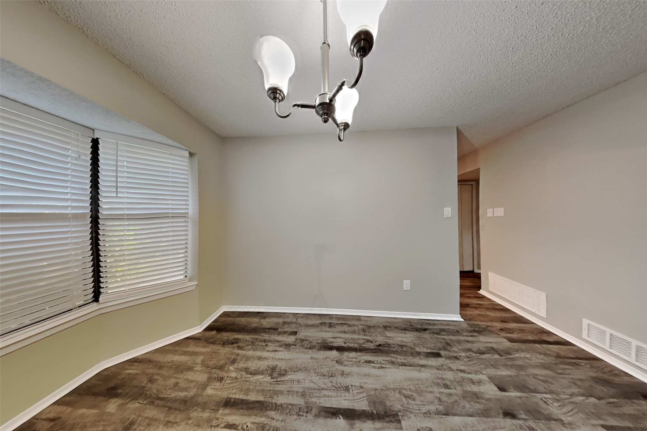 2920 Oakridge Drive , Bedford, TX, 76021 | 20631966 | Realty Texas LLC