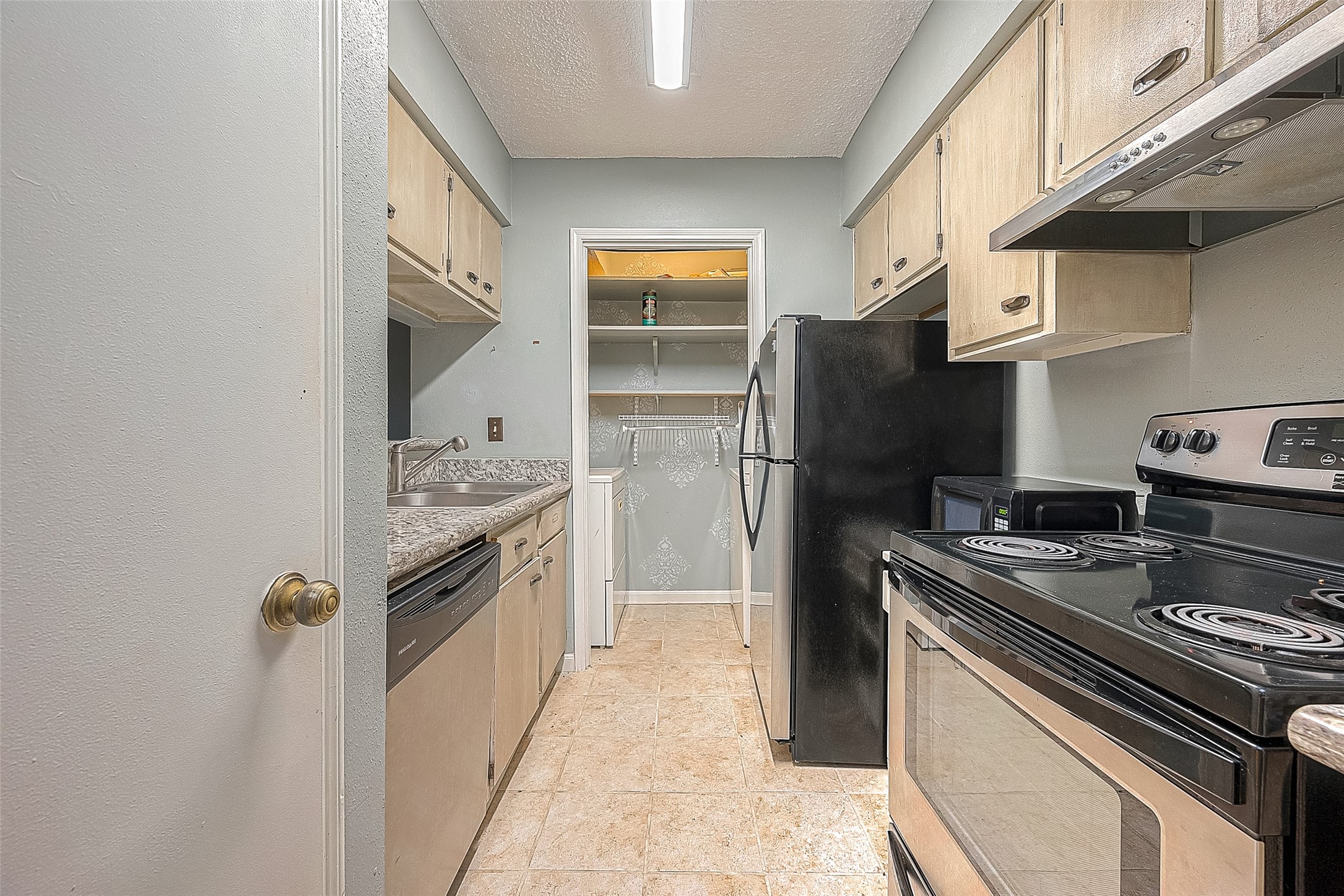 700 Thicket Lane 106 , Houston, TX, 77079 | 71976387 | Realty Texas LLC