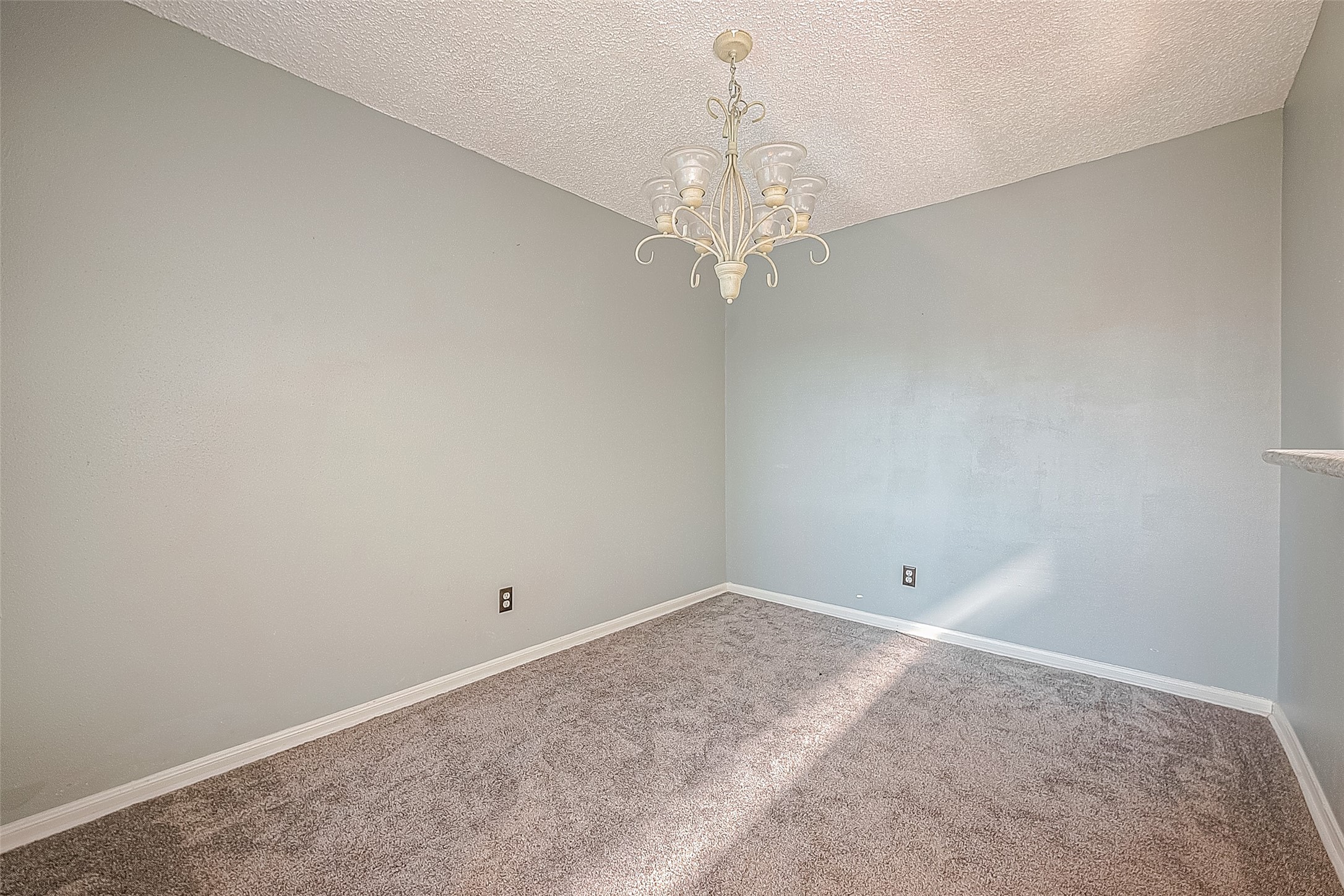 700 Thicket Lane 106 , Houston, TX, 77079 | 71976387 | Realty Texas LLC