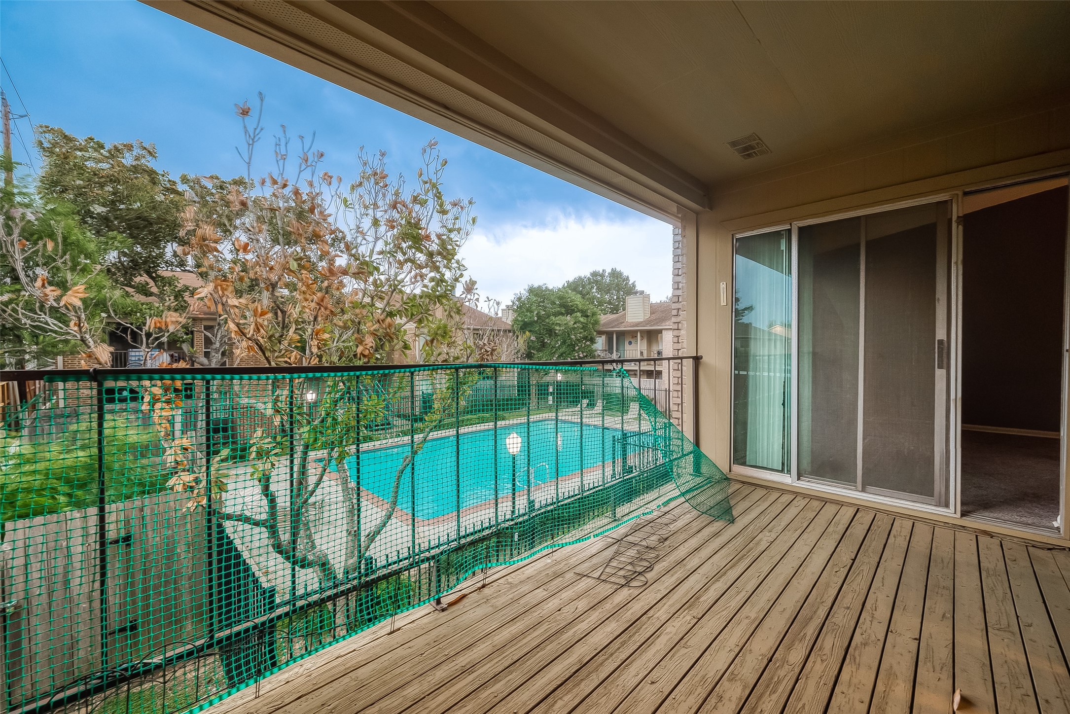 700 Thicket Lane 106 , Houston, TX, 77079 | 71976387 | Realty Texas LLC