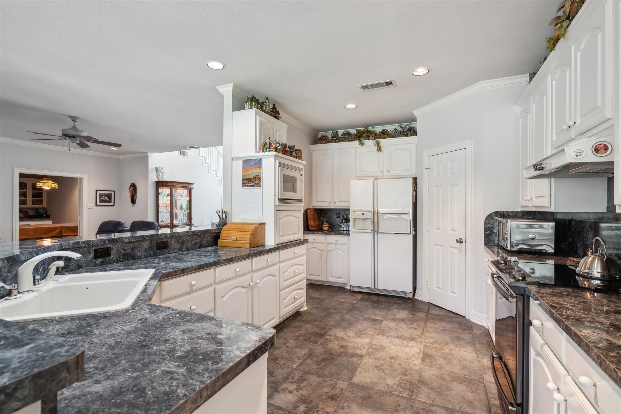 202 Cedar Drive , Grand Prairie, TX, 75052 | 20630702 | Realty Texas LLC