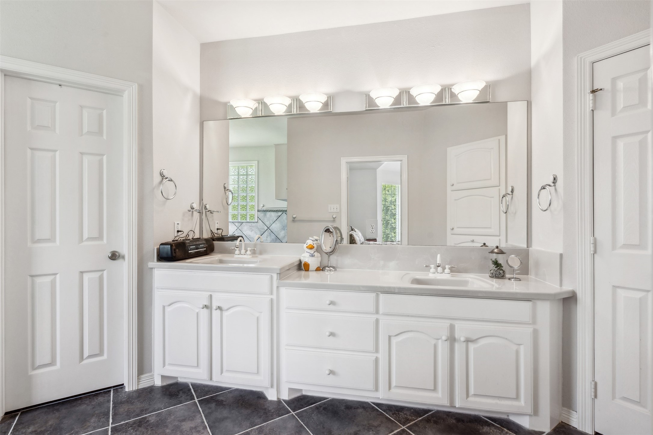 202 Cedar Drive , Grand Prairie, TX, 75052 | 20630702 | Realty Texas LLC