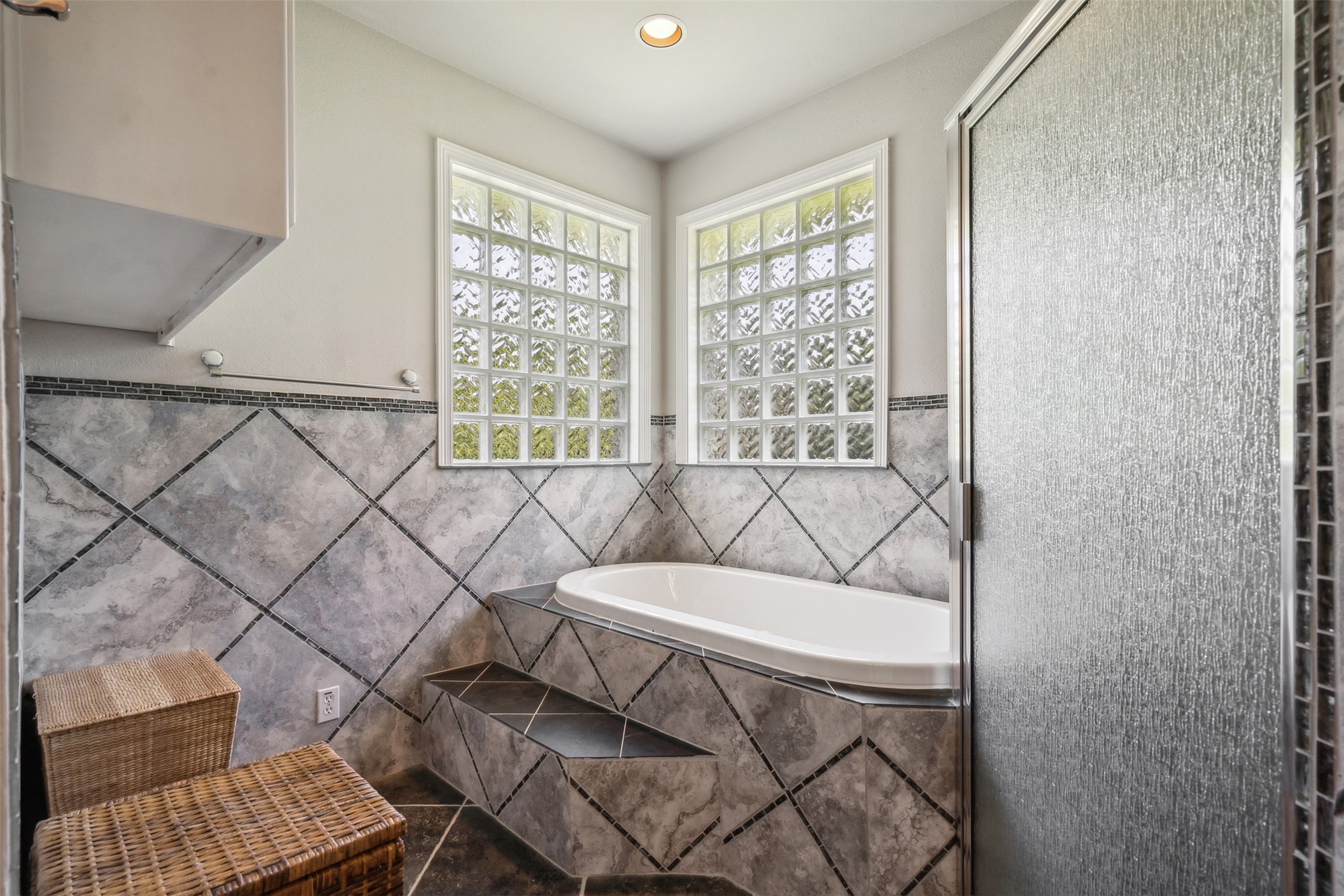 202 Cedar Drive , Grand Prairie, TX, 75052 | 20630702 | Realty Texas LLC