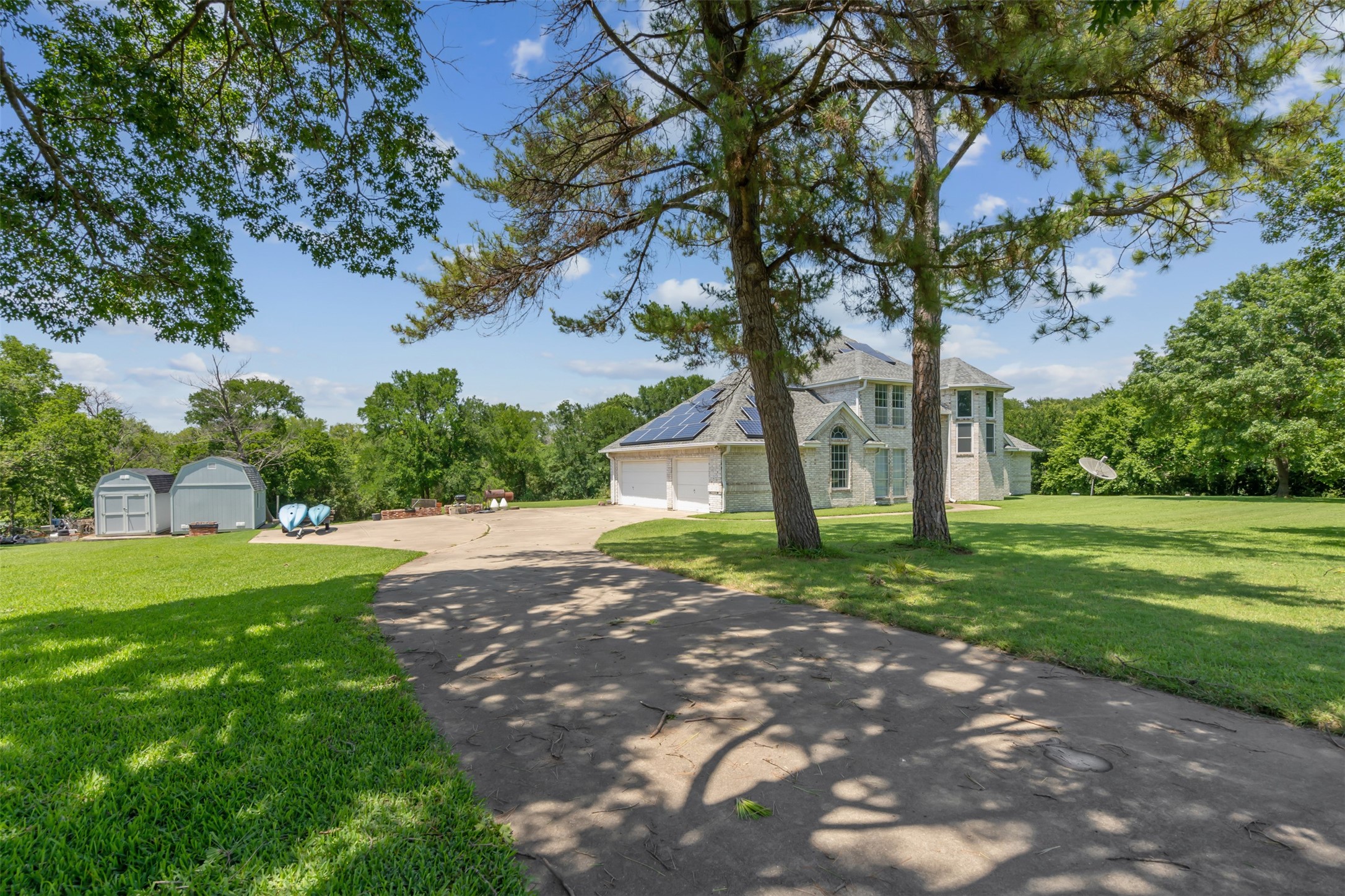 202 Cedar Drive , Grand Prairie, TX, 75052 | 20630702 | Realty Texas LLC