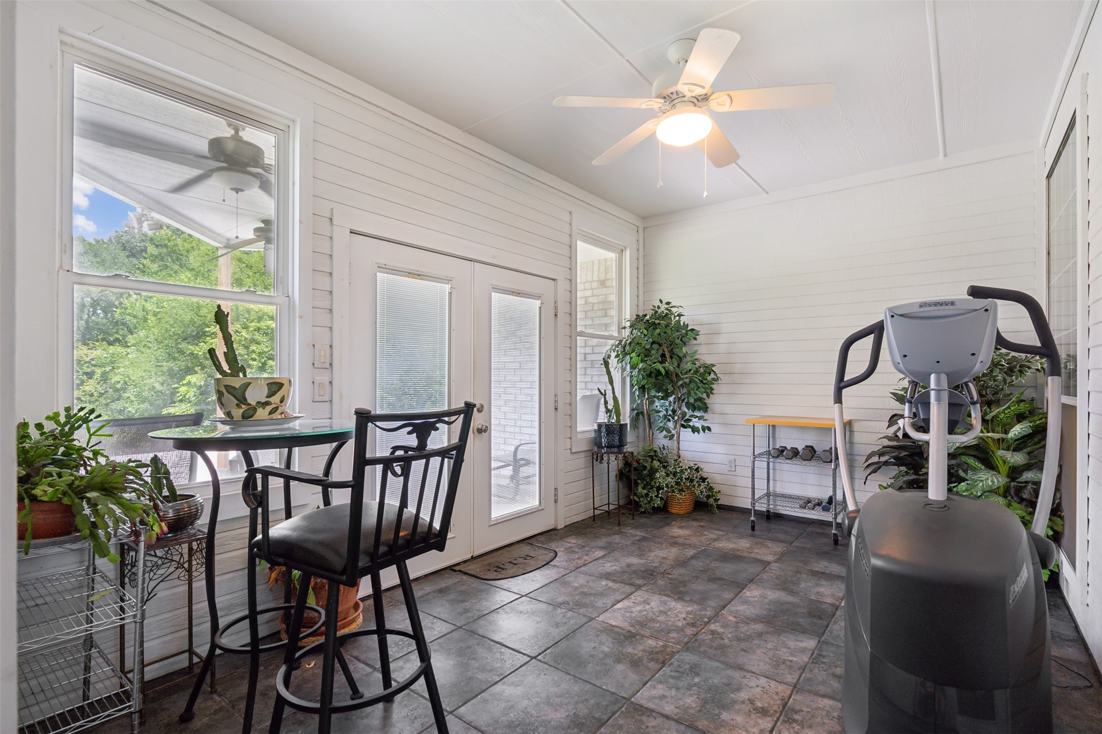 202 Cedar Drive , Grand Prairie, TX, 75052 | 20630702 | Realty Texas LLC