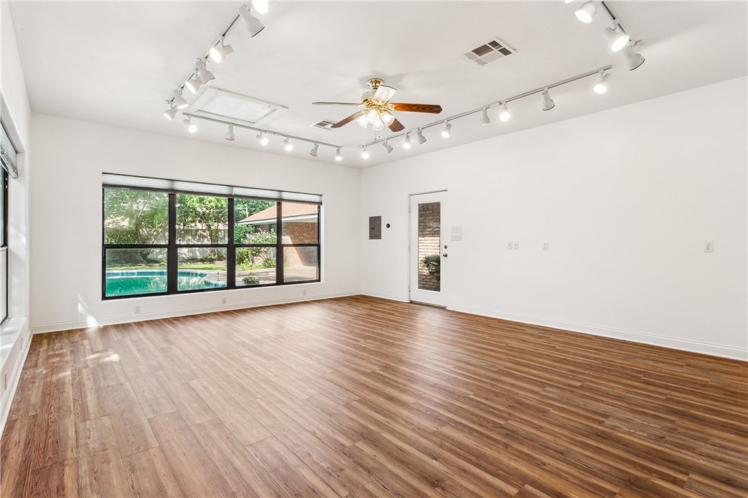 10008 Ramblewood Drive , Woodway, TX, 76712 | 223310 | Realty Texas LLC