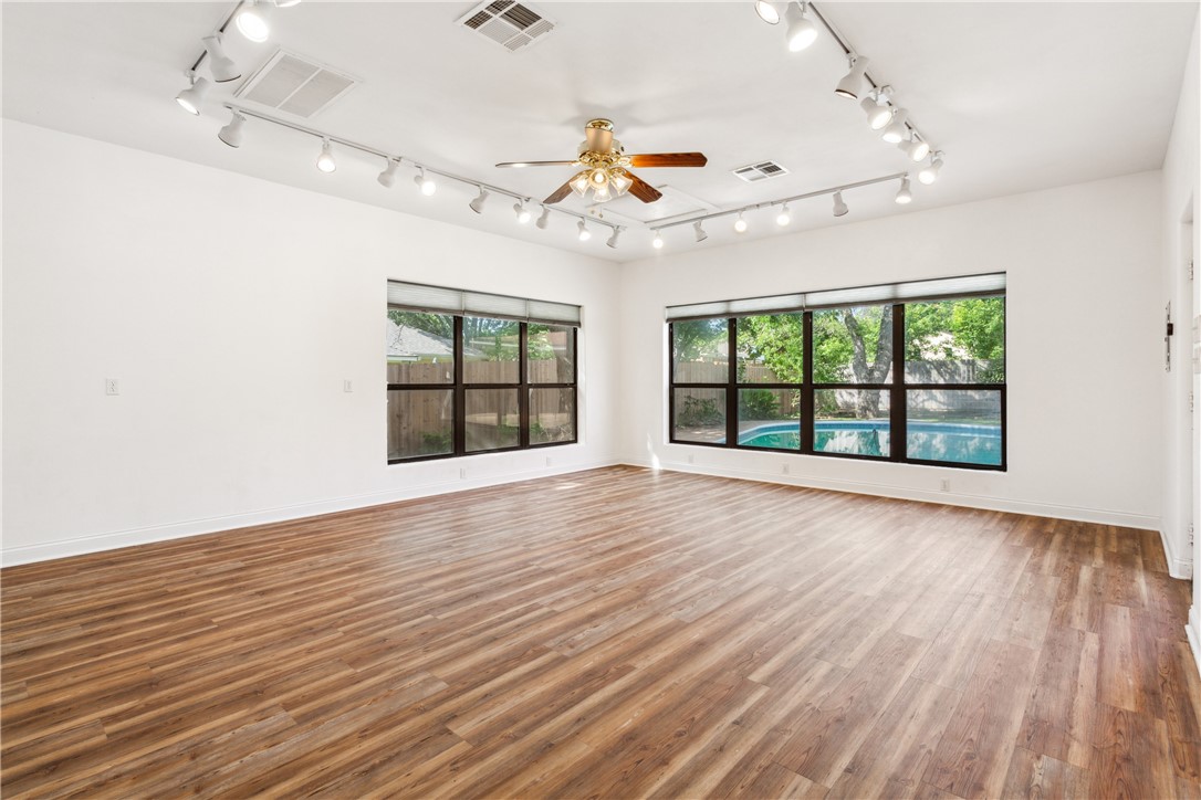 10008 Ramblewood Drive , Woodway, TX, 76712 | 223310 | Realty Texas LLC