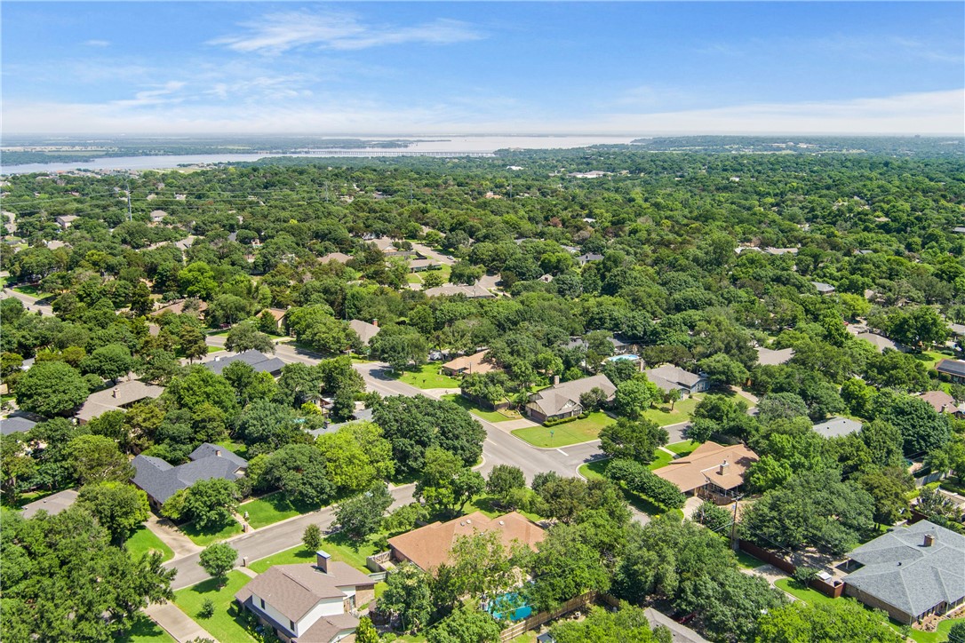 10008 Ramblewood Drive , Woodway, TX, 76712 | 223310 | Realty Texas LLC