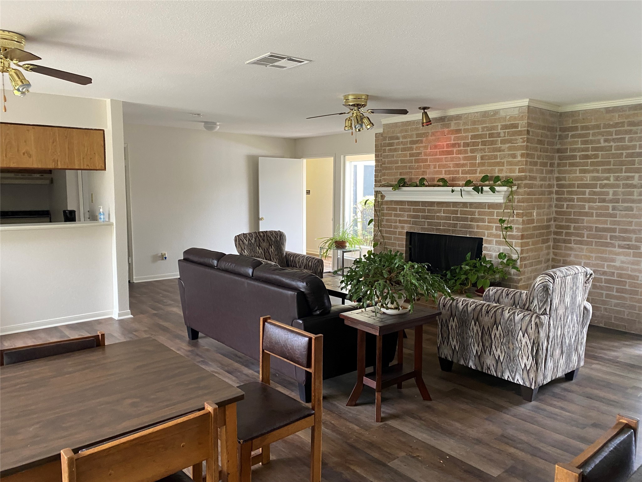 1516 Bay Area Boulevard J9 , Houston, TX, 77058 | 88089747 | Realty Texas LLC