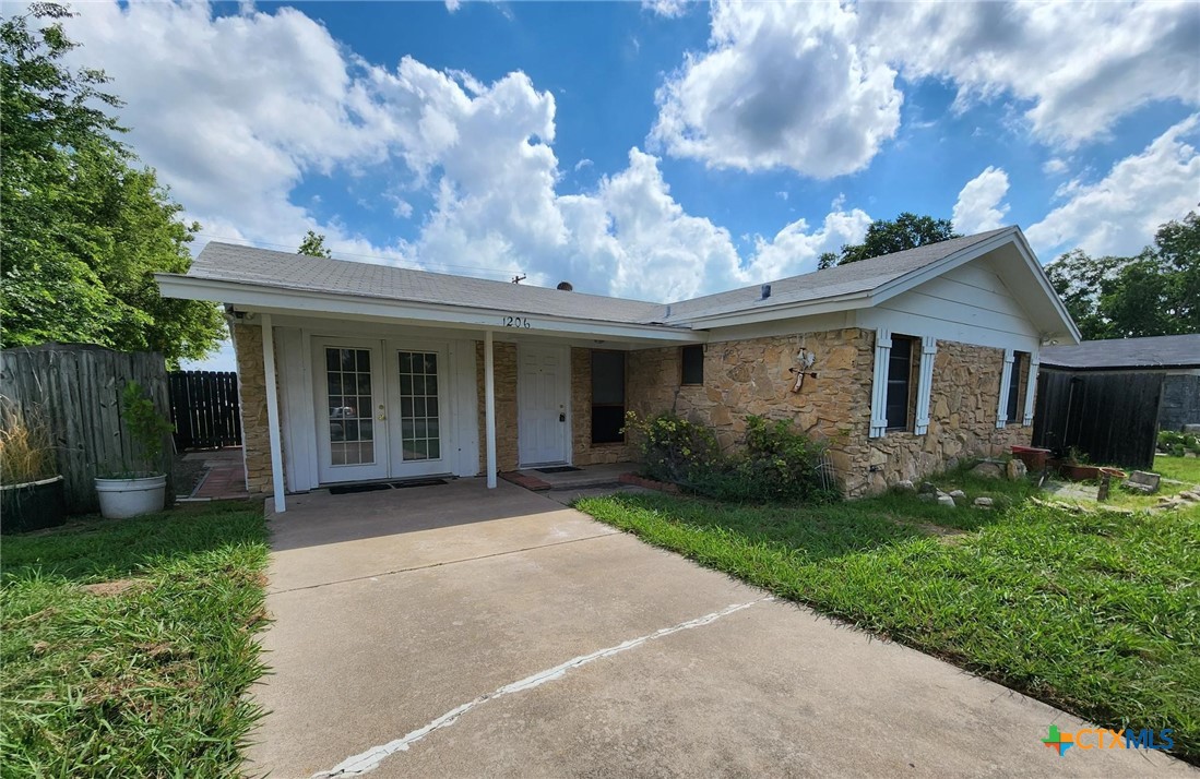 Sold: 1206 W Ave E Blog Image Banner