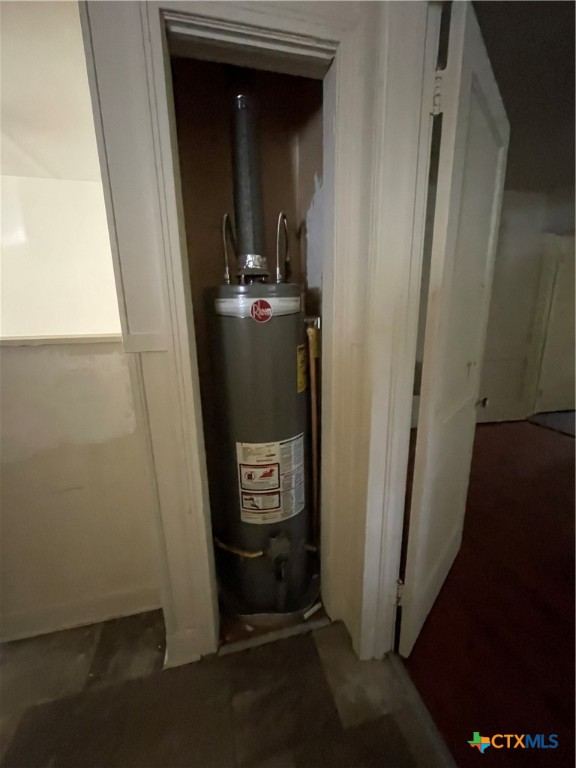 404 Sheehan Street , Yoakum, TX, 77995 | 545719 | Realty Texas LLC