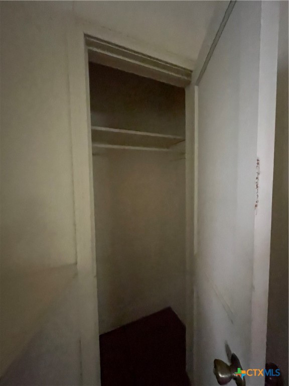 404 Sheehan Street , Yoakum, TX, 77995 | 545719 | Realty Texas LLC