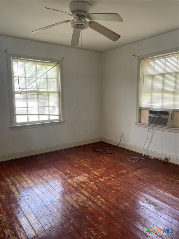 404 Sheehan Street , Yoakum, TX, 77995 | 545719 | Realty Texas LLC