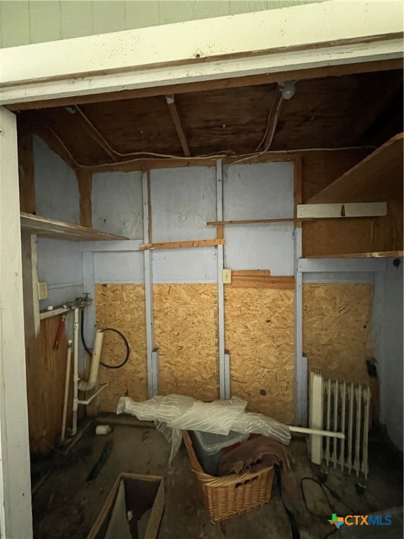 404 Sheehan Street , Yoakum, TX, 77995 | 545719 | Realty Texas LLC