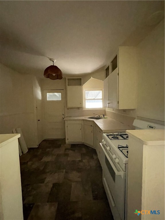 404 Sheehan Street , Yoakum, TX, 77995 | 545719 | Realty Texas LLC