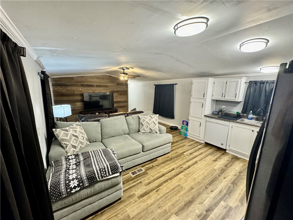 408 Lyndon Drive , Woodway, TX, 76712 | 223361 | Realty Texas LLC