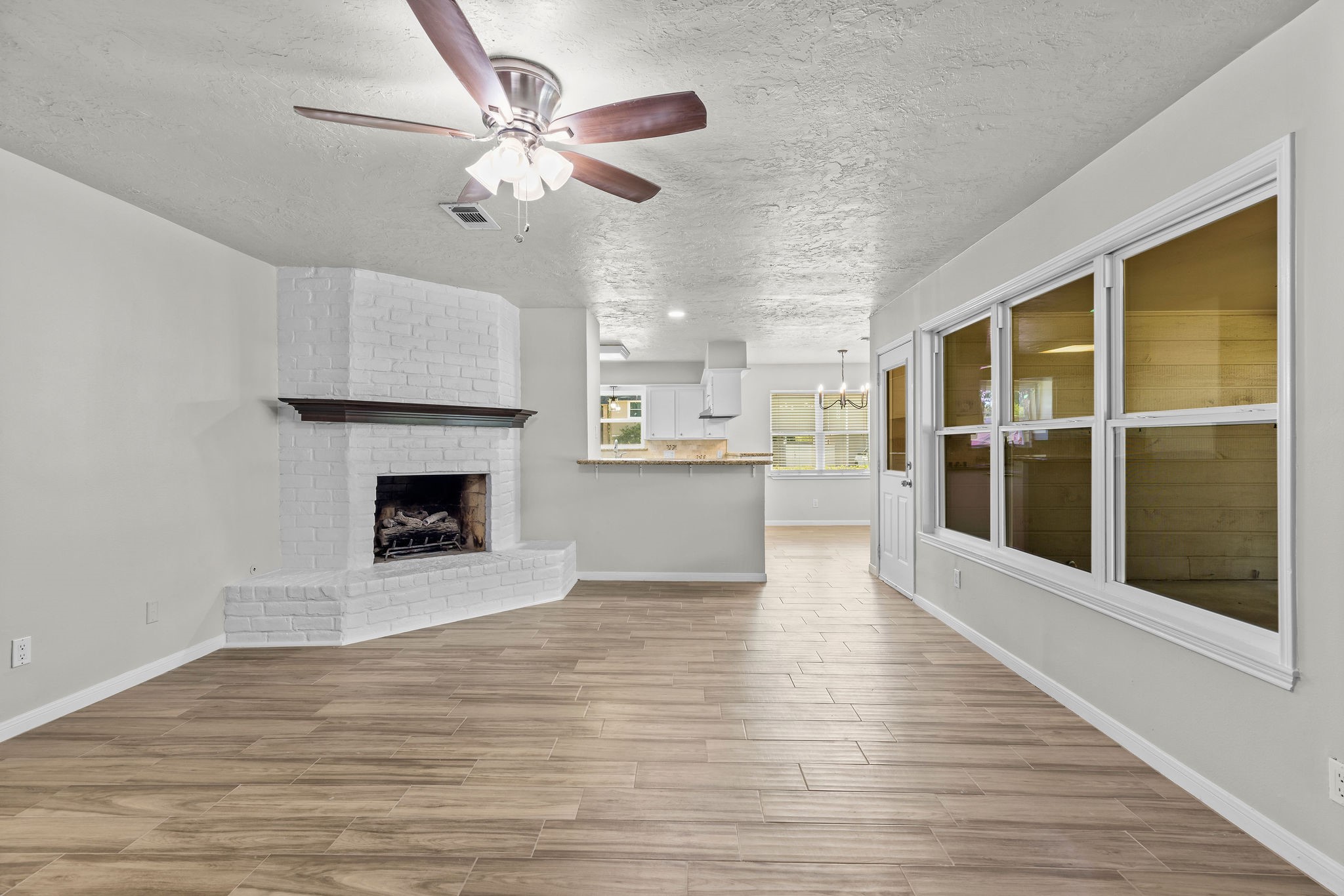 27201 Paula Lane , Conroe, TX, 77385 | 67827293 | Realty Texas LLC