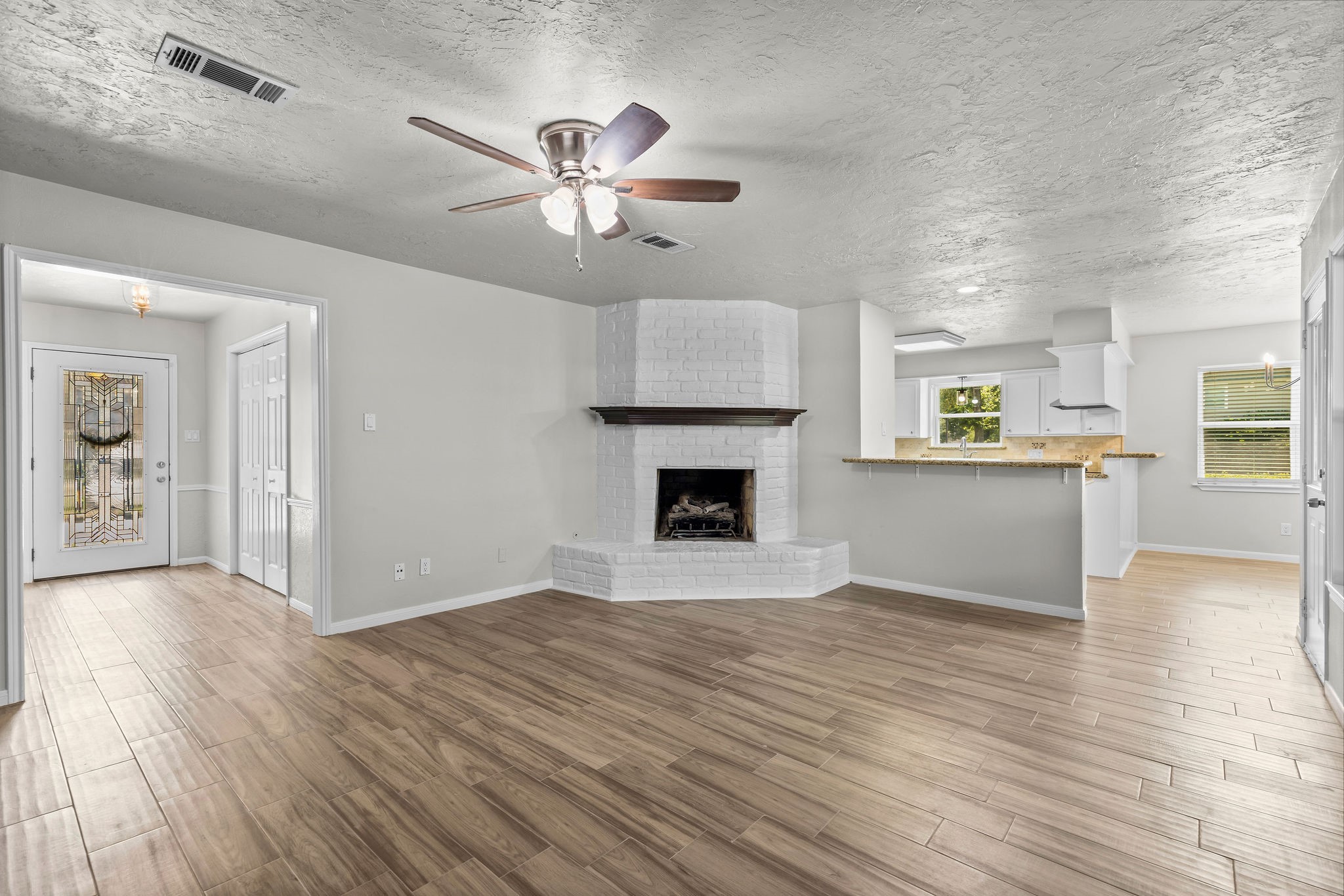27201 Paula Lane , Conroe, TX, 77385 | 67827293 | Realty Texas LLC