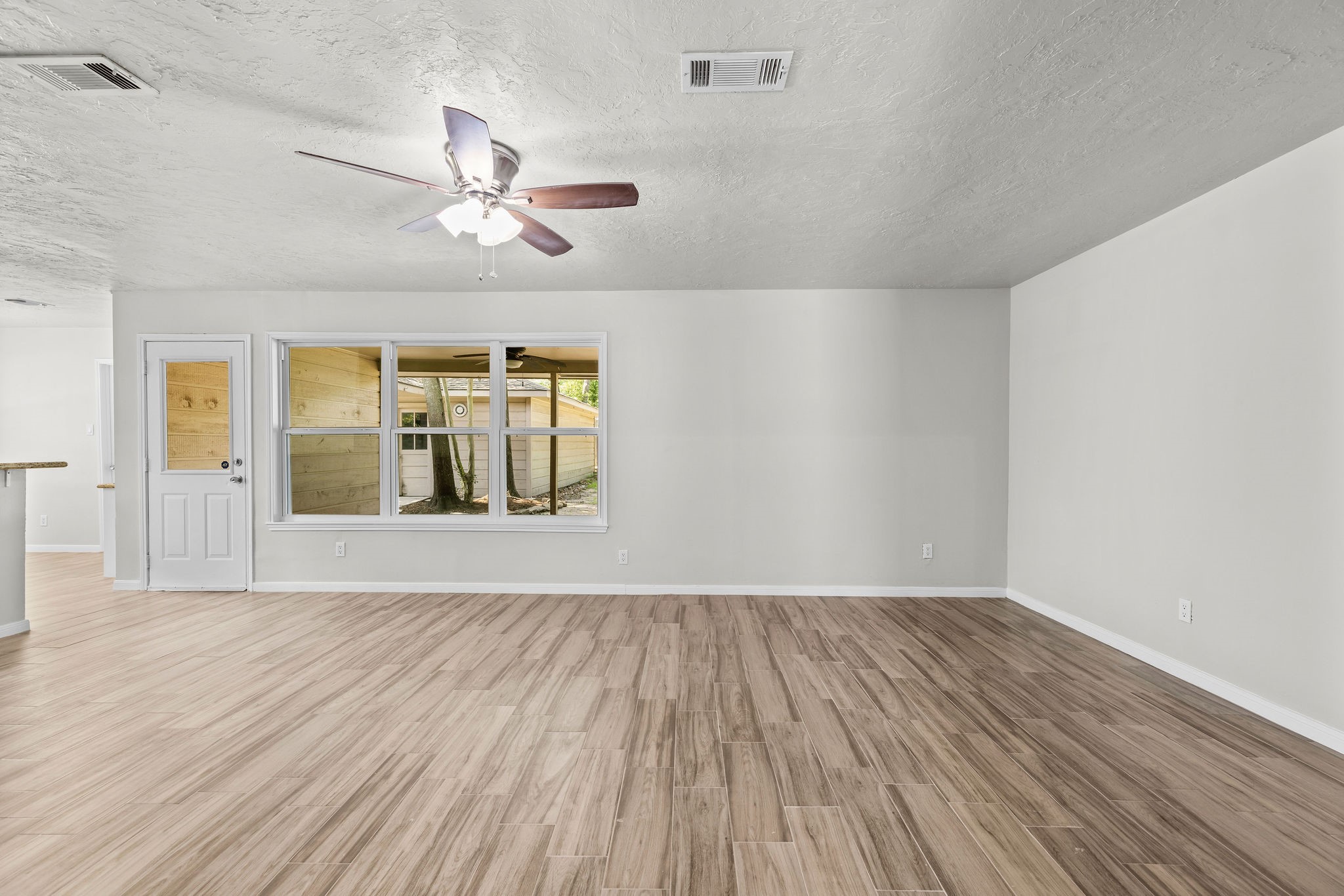 27201 Paula Lane , Conroe, TX, 77385 | 67827293 | Realty Texas LLC