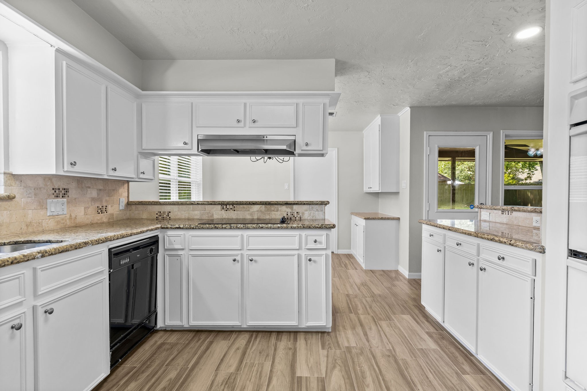 27201 Paula Lane , Conroe, TX, 77385 | 67827293 | Realty Texas LLC