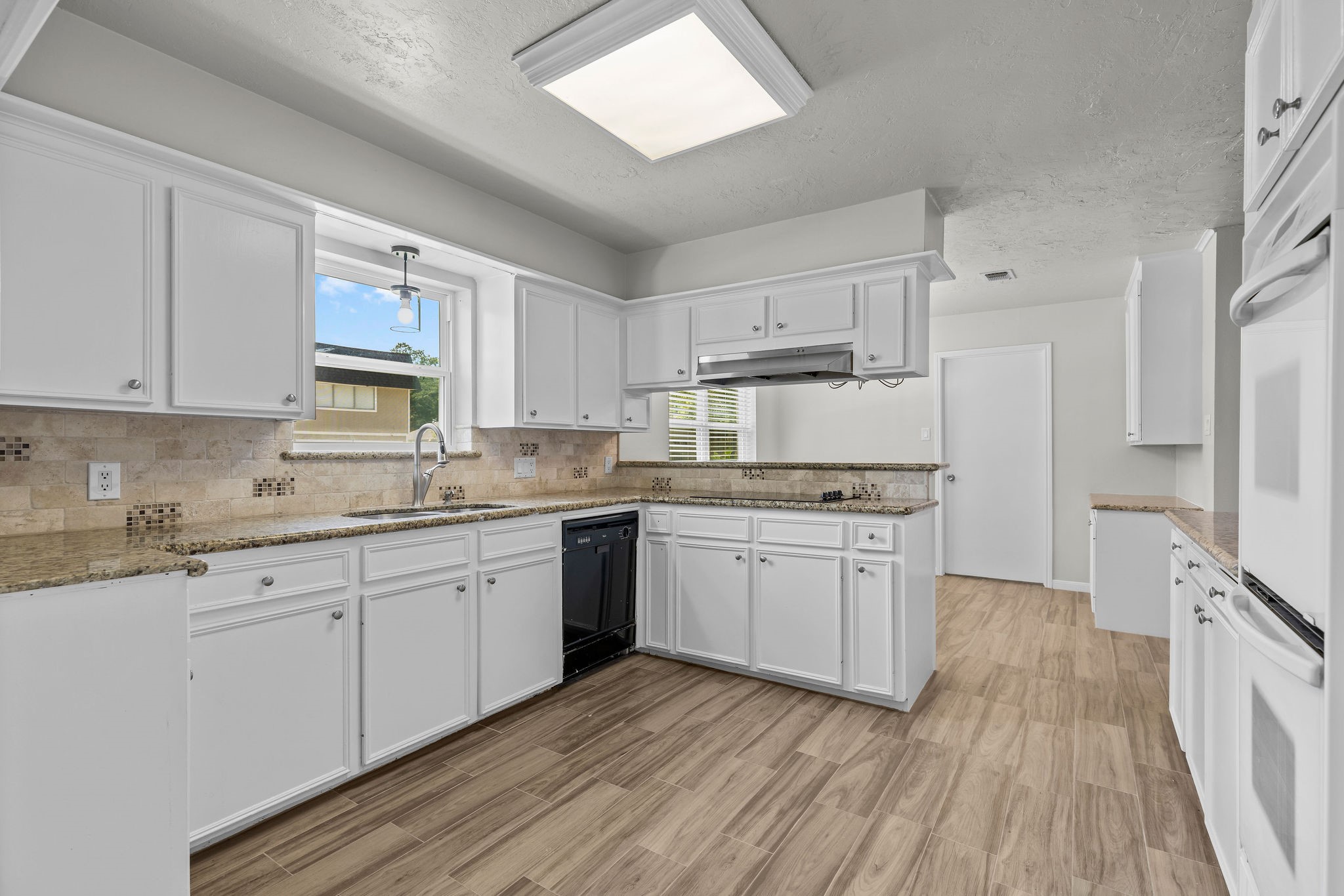 27201 Paula Lane , Conroe, TX, 77385 | 67827293 | Realty Texas LLC