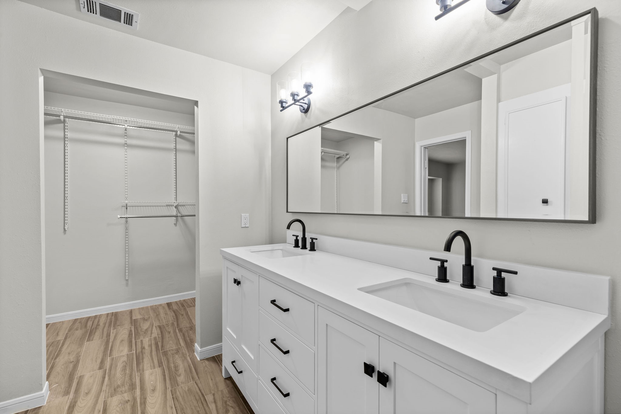 27201 Paula Lane , Conroe, TX, 77385 | 67827293 | Realty Texas LLC