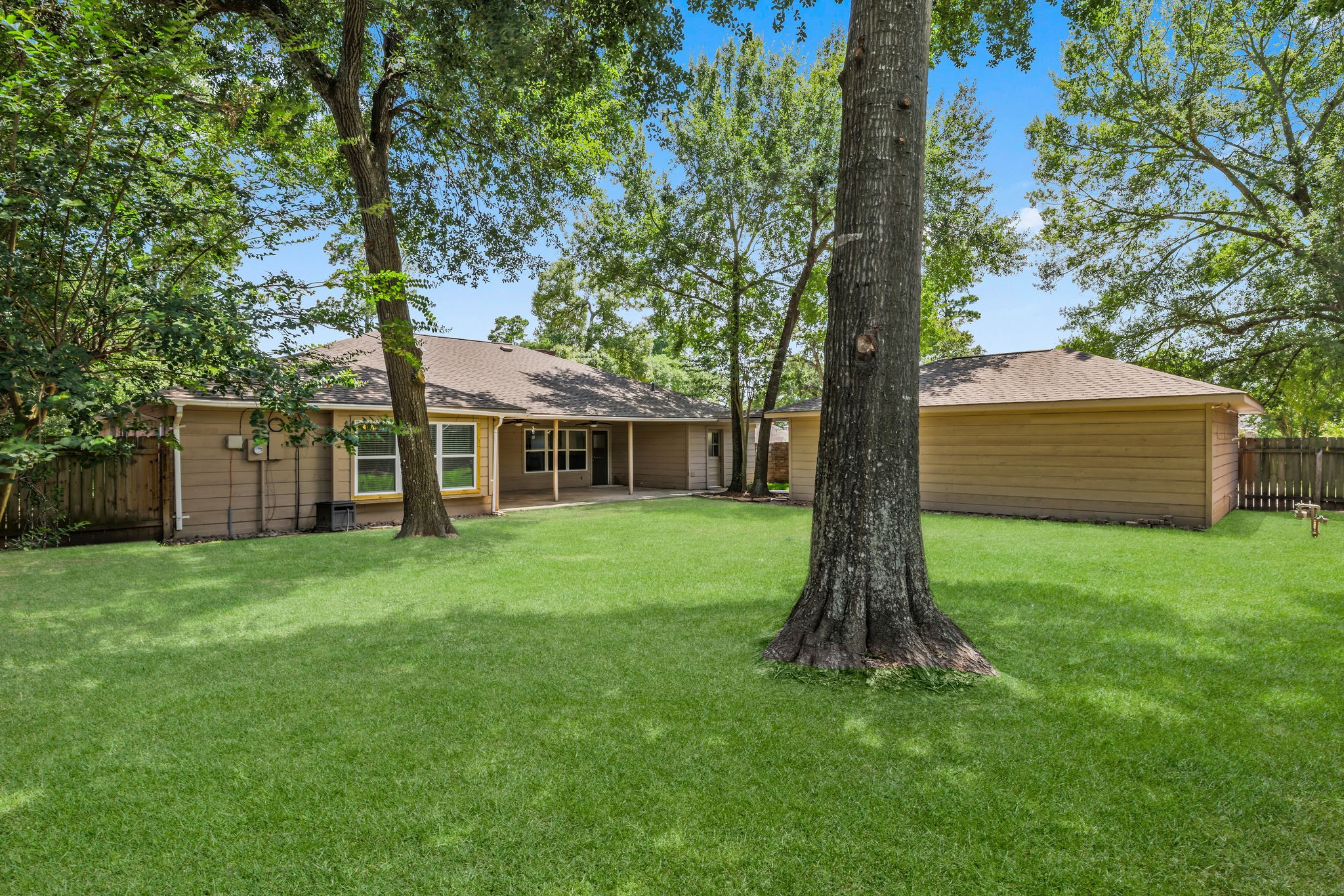 27201 Paula Lane , Conroe, TX, 77385 | 67827293 | Realty Texas LLC