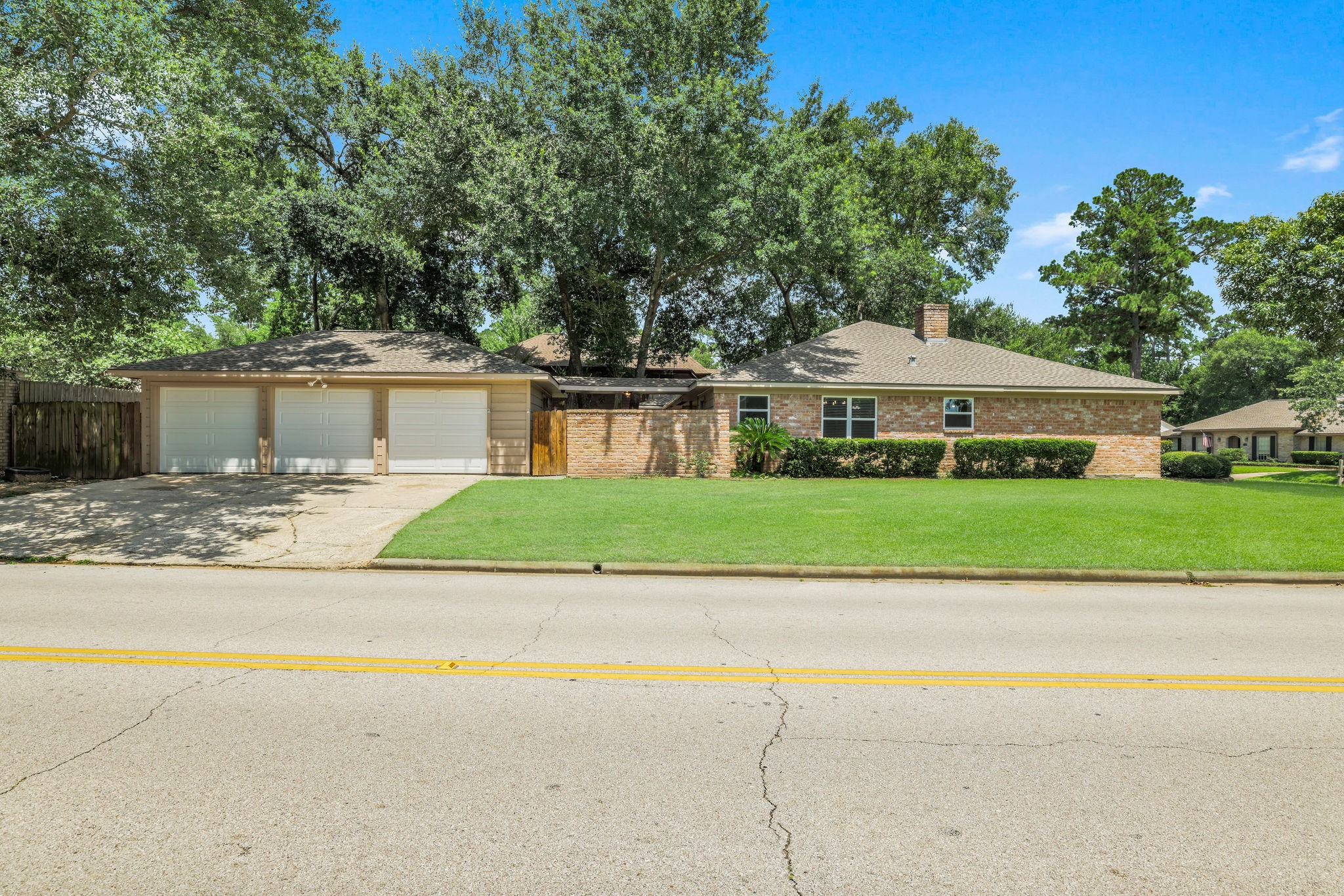27201 Paula Lane , Conroe, TX, 77385 | 67827293 | Realty Texas LLC