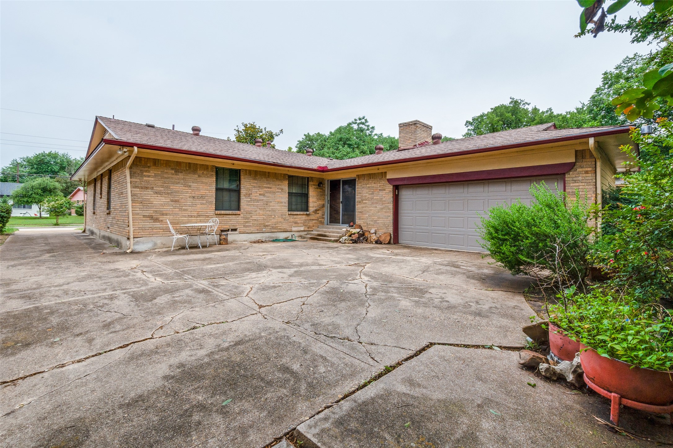 2648 Blanton Street , Dallas, TX, 75227 | 20632902 | Realty Texas LLC