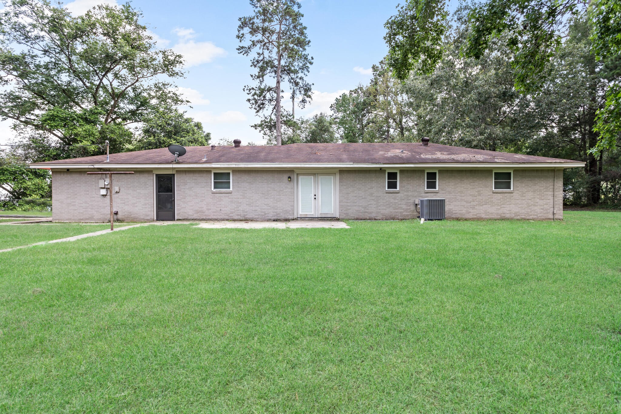 1115 Old Beaumont Road , Sour Lake, TX, 77659 | 32949040 | Realty Texas LLC