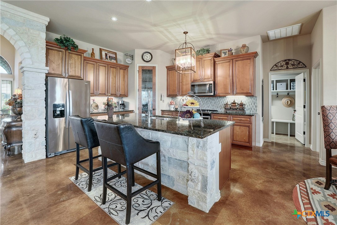 1056 Parkview Drive Way 