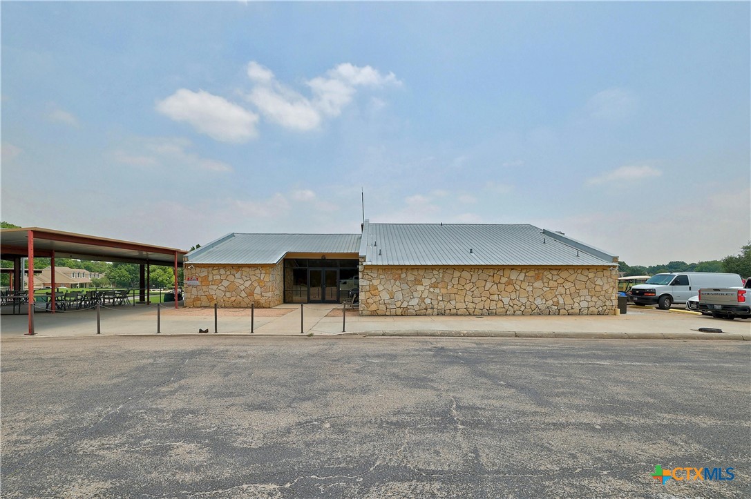 1056 Parkview Drive Way 