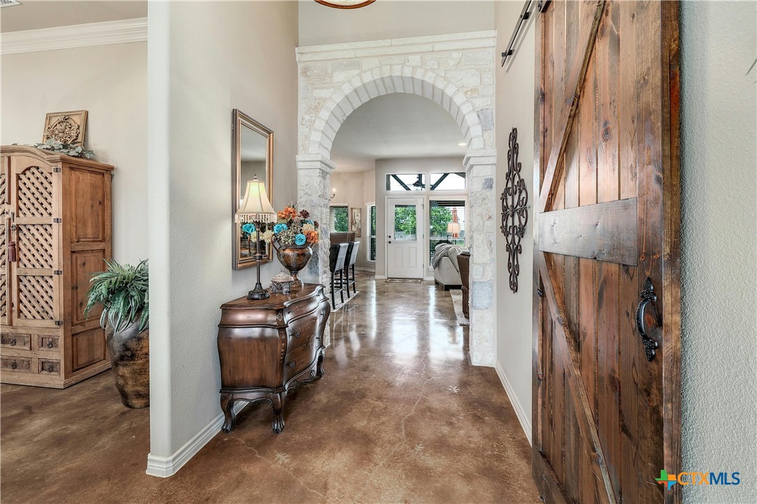 1056 Parkview Drive Way 