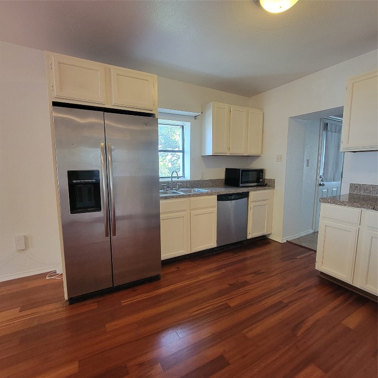 1166 Ridgeway Drive , Austin, TX, 78702 | 6768281 | Realty Texas LLC