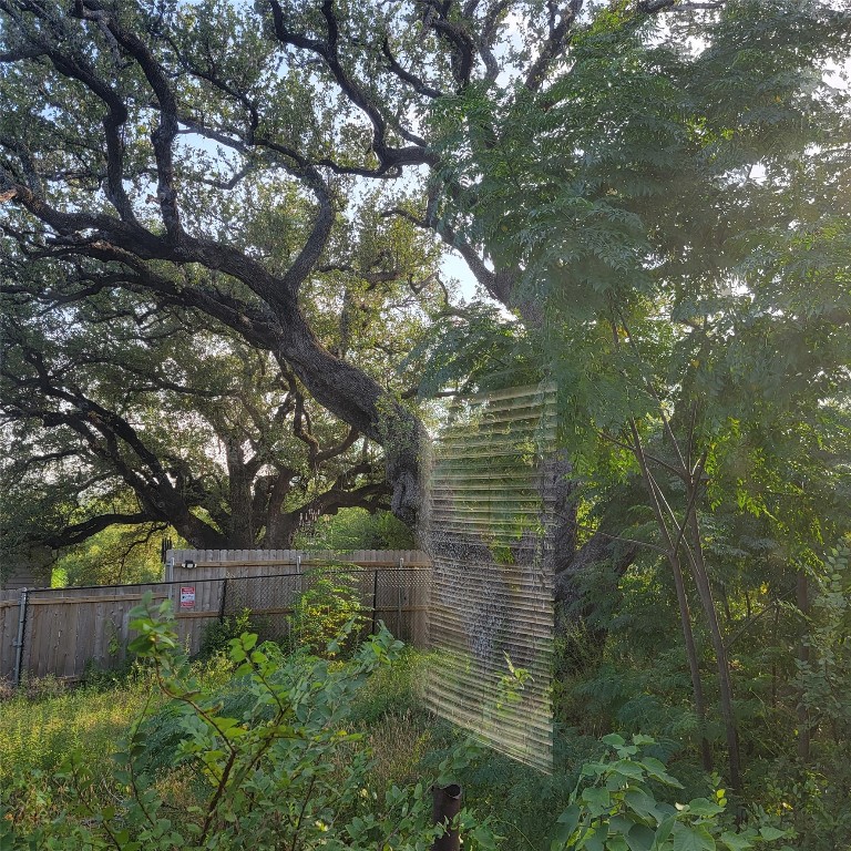 1166 Ridgeway Drive , Austin, TX, 78702 | 6768281 | Realty Texas LLC