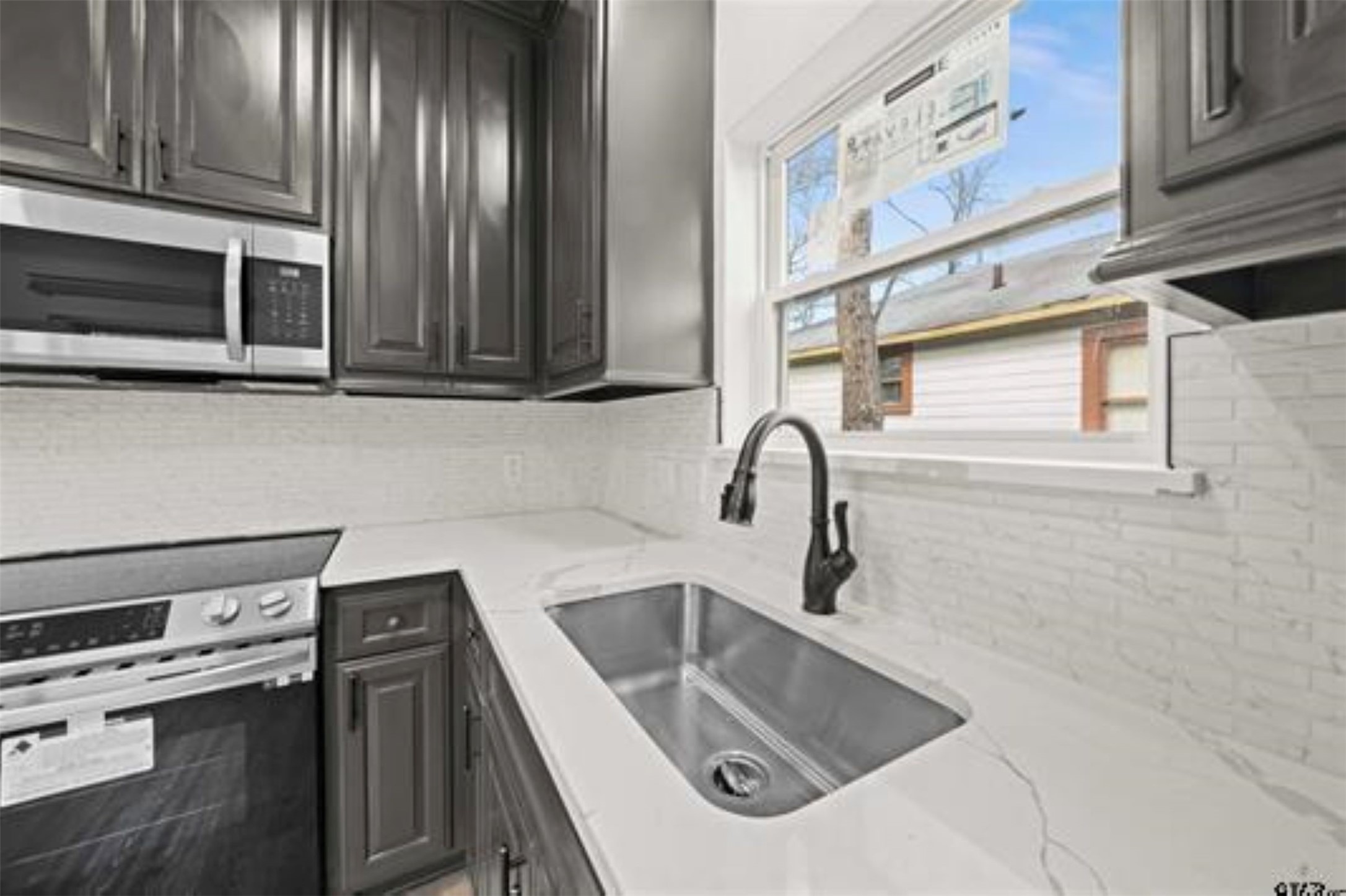 1007 S Jackson Street , Palestine, TX, 75801 | 20601758 | Realty Texas LLC