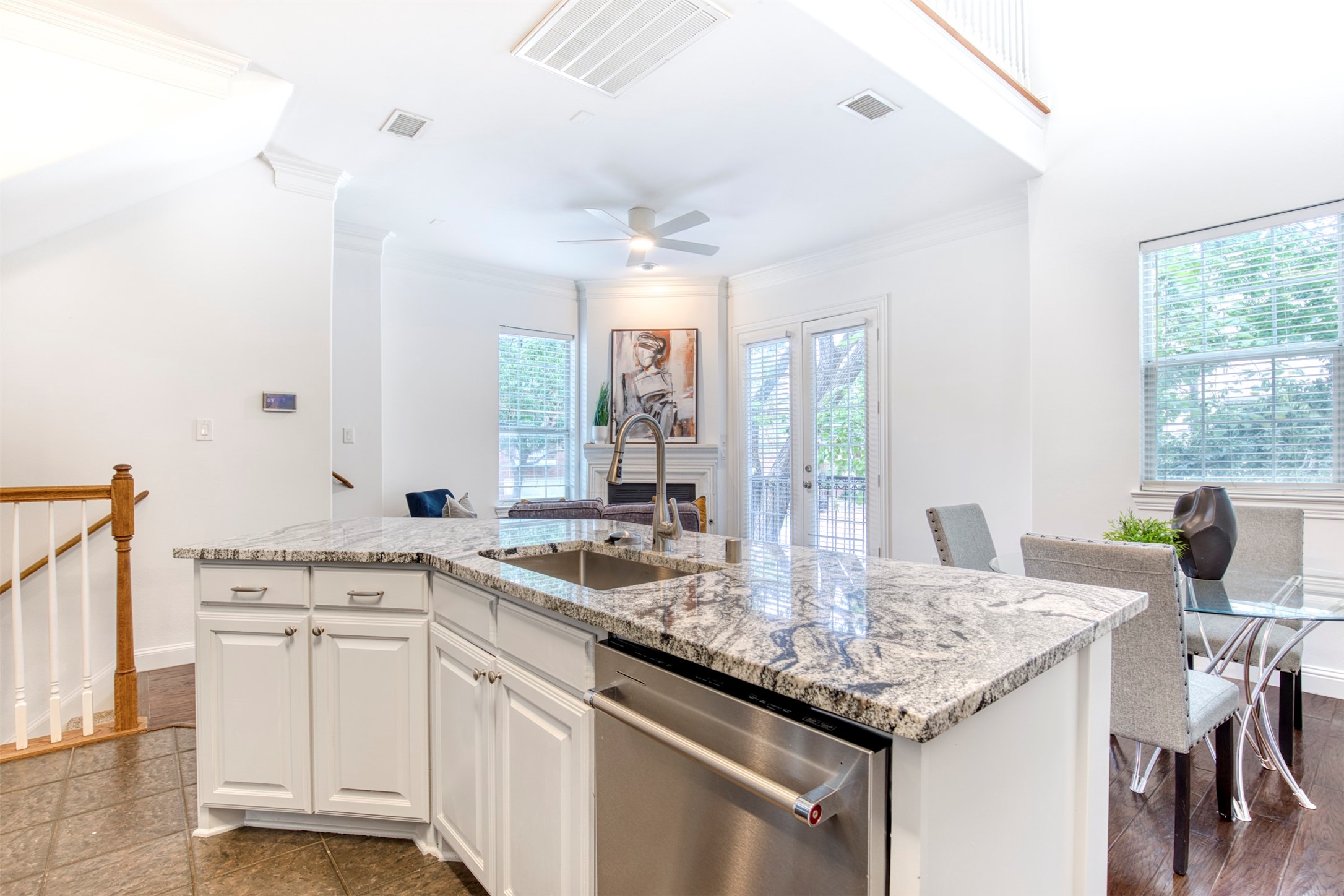 1731 Mary Street , Dallas, TX, 75206 | 20650371 | Realty Texas LLC