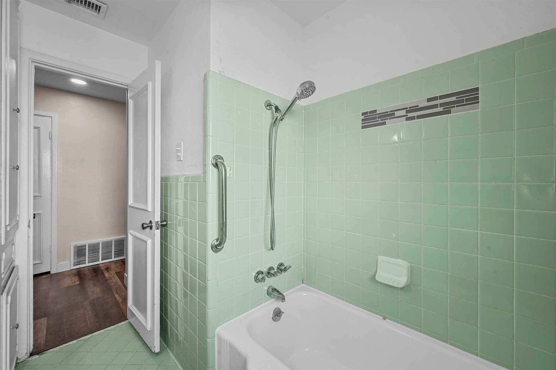 2612 Conflans Road , Irving, TX, 75061 | 20653878 | Realty Texas LLC