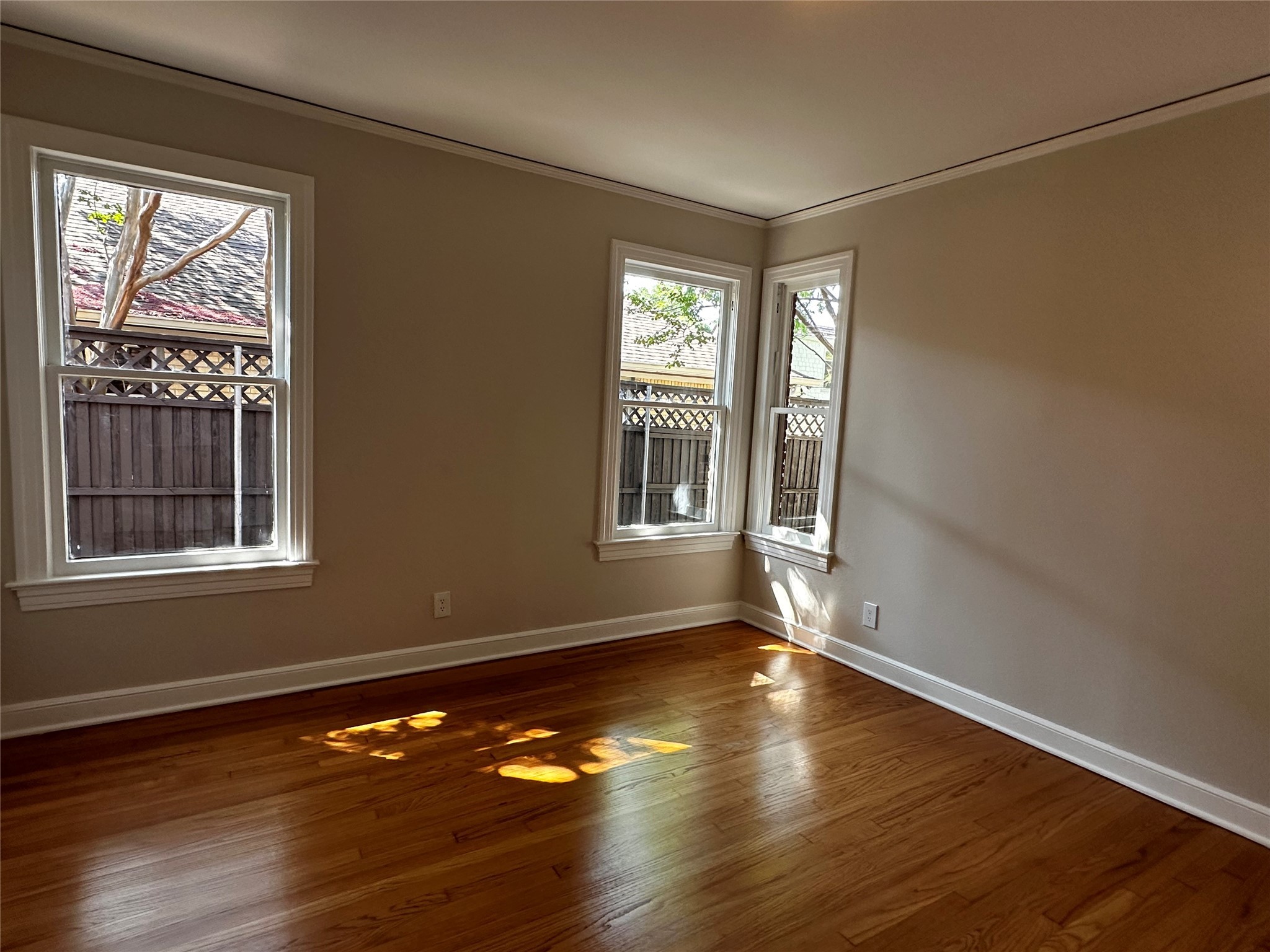 811 Clermont Avenue , Dallas, TX, 75223 | 20656843 | Realty Texas LLC
