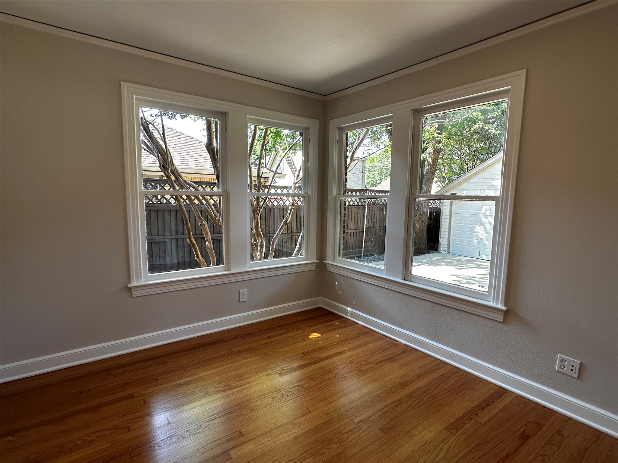 811 Clermont Avenue , Dallas, TX, 75223 | 20656843 | Realty Texas LLC