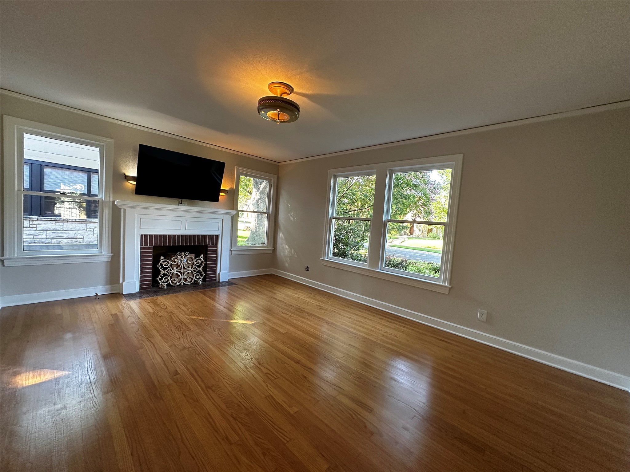 811 Clermont Avenue , Dallas, TX, 75223 | 20656843 | Realty Texas LLC
