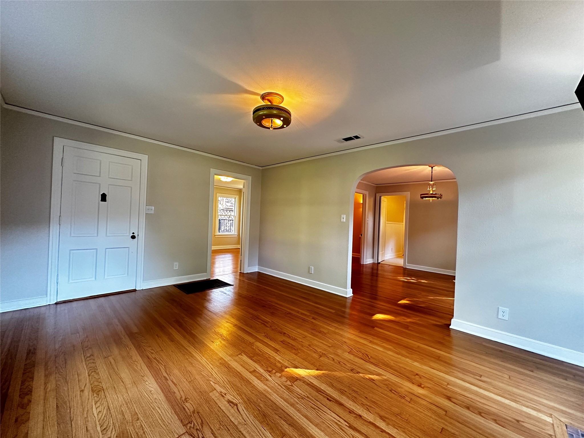 811 Clermont Avenue , Dallas, TX, 75223 | 20656843 | Realty Texas LLC