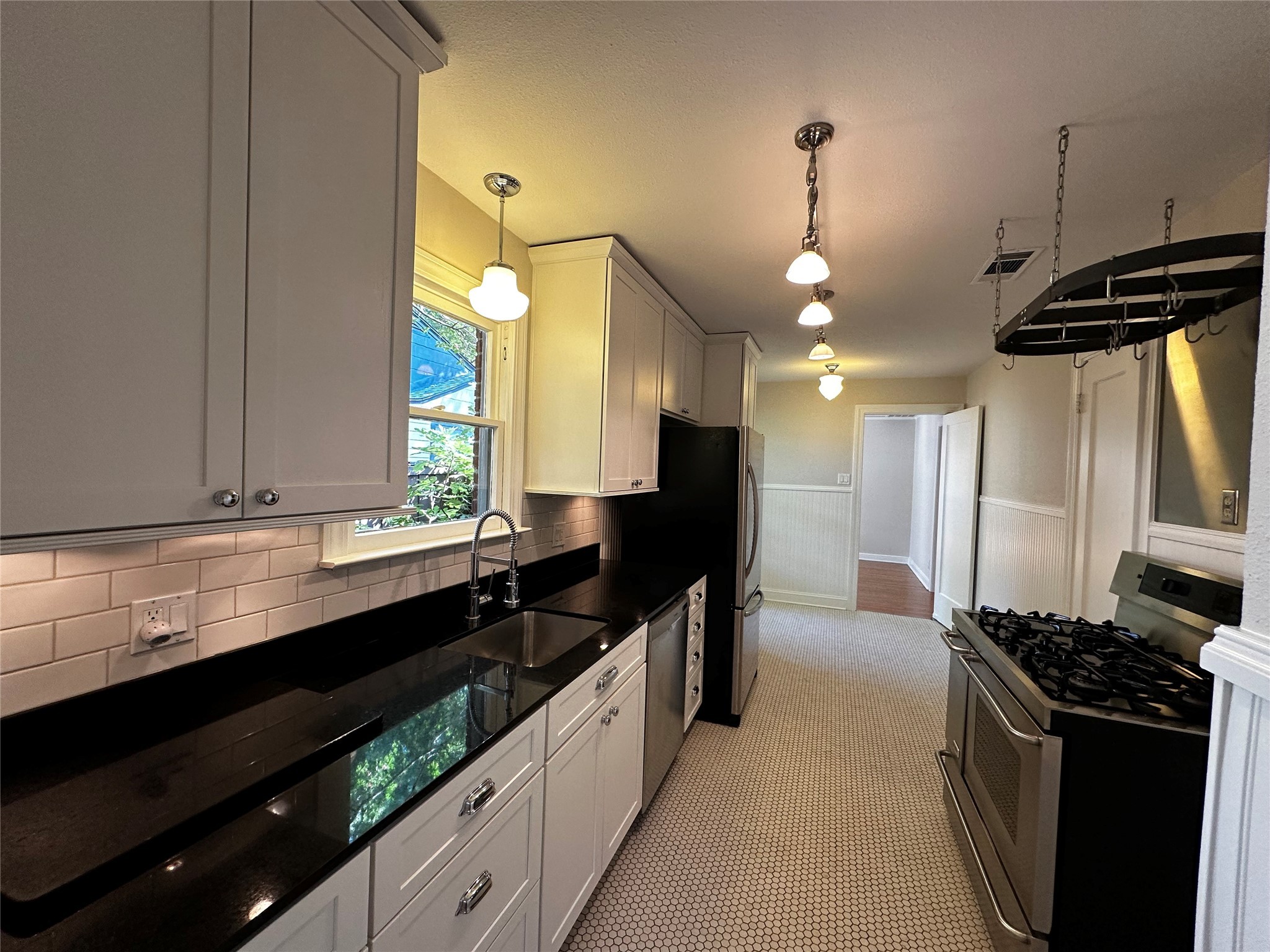 811 Clermont Avenue , Dallas, TX, 75223 | 20656843 | Realty Texas LLC